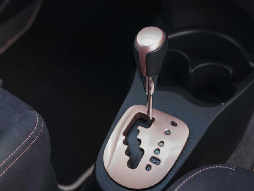Toyota Vitz III (XP130) Новосибирск  - изображение 14