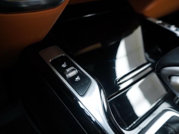 Kia Sorento IV с пробегом 2022 года, цена 3 500 000 рублей, 96700 км, внедорожник, Автокод Объявления
