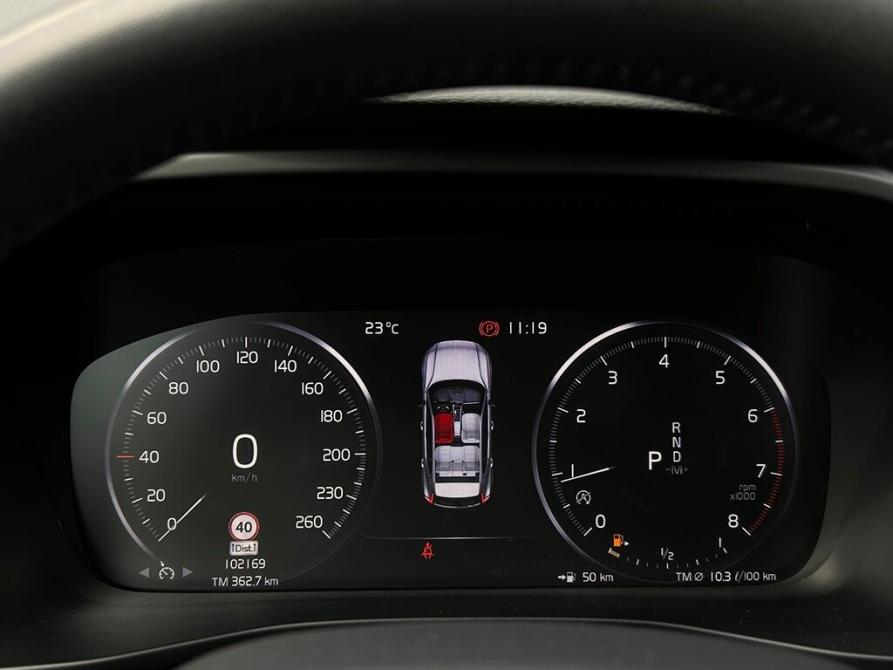 Volvo XC40 I Санкт-Петербург  - изображение 23