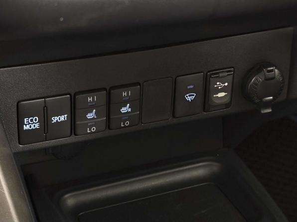 Toyota RAV4 IV (XA40) с пробегом 2015 года, цена 1 777 000 рублей, 178650 км, внедорожник, Автокод Объявления