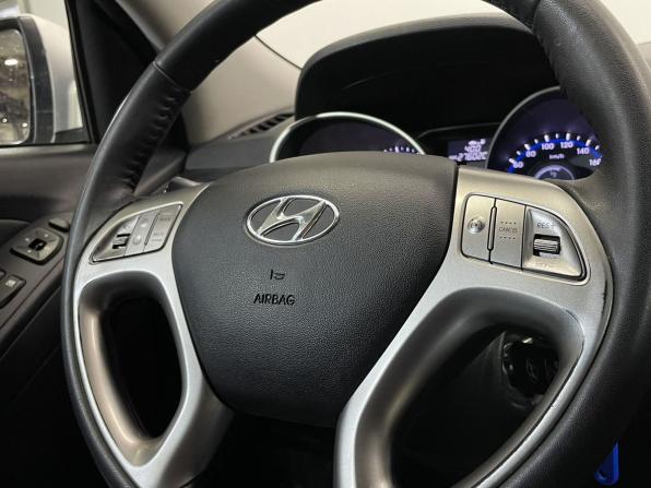 Hyundai ix35 I с пробегом 2012 года, цена 899 000 рублей, 276019 км, внедорожник, Автокод Объявления
