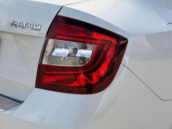 Skoda Rapid I Рестайлинг с пробегом 2019 года, цена 1 259 000 рублей, 101000 км, лифтбек, Автокод Объявления