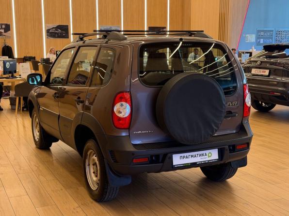 Chevrolet Niva I Рестайлинг с пробегом 2017 года, цена 869 000 рублей, 25000 км, внедорожник, Автокод Объявления