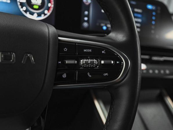 Omoda C5 I Рестайлинг с пробегом 2024 года, цена 1 730 000 рублей, 38029 км, внедорожник, Автокод Объявления