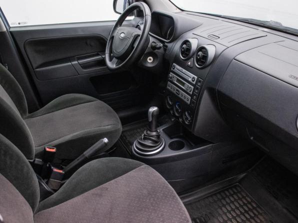 Ford Fusion I Рестайлинг с пробегом 2005 года, цена 398 000 рублей, 142637 км, хэтчбек, Автокод Объявления