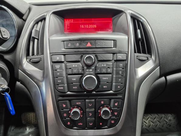 Opel Astra J с пробегом 2011 года, цена 579 000 рублей, 205205 км, хэтчбек, Автокод Объявления
