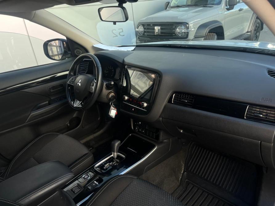 Mitsubishi Outlander III Рестайлинг 3 Санкт-Петербург  - изображение 9