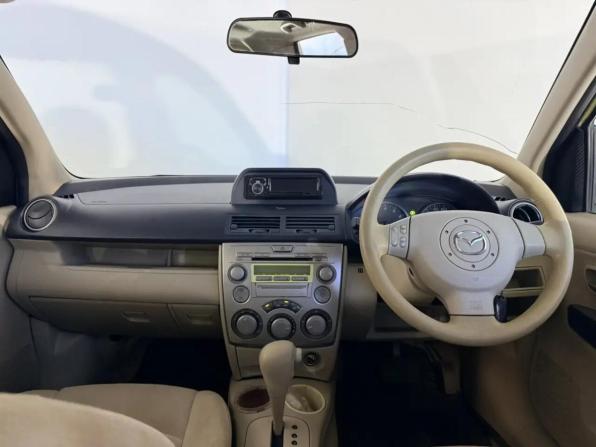 Mazda Demio II (DY) с пробегом 2002 года, цена 229 000 рублей, 261187 км, хэтчбек, Автокод Объявления