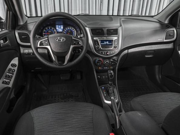 Hyundai Solaris I Рестайлинг с пробегом 2015 года, цена 1 055 000 рублей, 93095 км, седан, Автокод Объявления