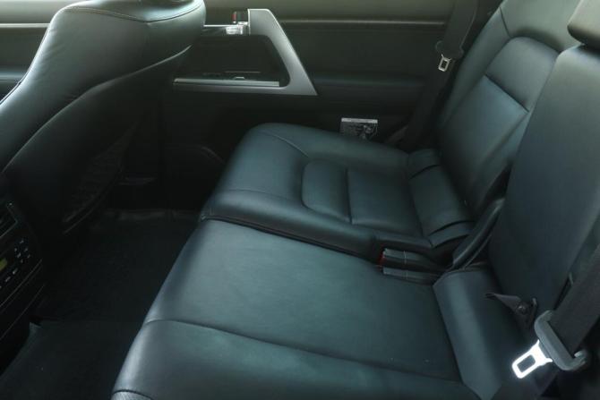 Toyota Land Cruiser 200 Series Рестайлинг 1 с пробегом 2015 года, цена 4 189 000 рублей, 207683 км, внедорожник, Автокод Объявления