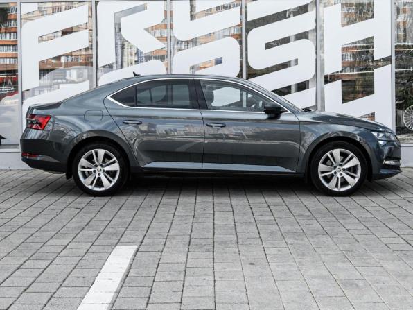 Skoda Superb III Рестайлинг с пробегом 2019 года, цена 2 500 000 рублей, 147478 км, лифтбек, Автокод Объявления
