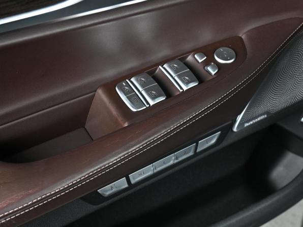 BMW 7 серии VI (G11/G12) с пробегом 2015 года, цена 3 350 000 рублей, 206445 км, седан, Автокод Объявления