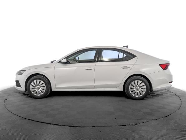Skoda Octavia IV (A8) с пробегом 2021 года, цена 1 400 000 рублей, 351430 км, лифтбек, Автокод Объявления