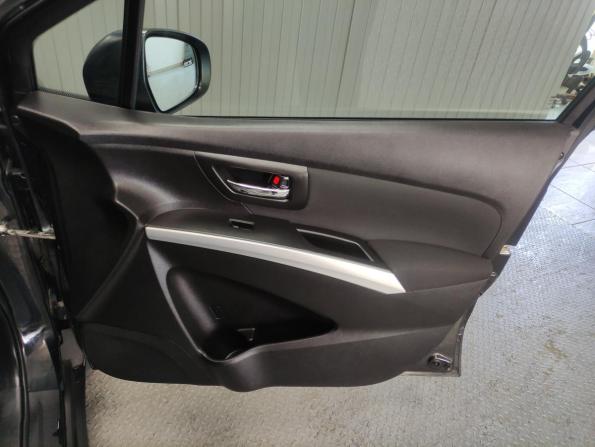 Suzuki SX4 II (S-Cross) с пробегом 2014 года, цена 1 190 000 рублей, 126128 км, хэтчбек, Автокод Объявления