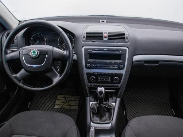 Skoda Octavia II (A5) Рестайлинг с пробегом 2013 года, цена 707 000 рублей, 206167 км, лифтбек, Автокод Объявления