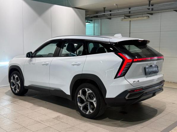 Geely Atlas II с пробегом 2024 года, цена 3 150 000 рублей, 18001 км, внедорожник, Автокод Объявления