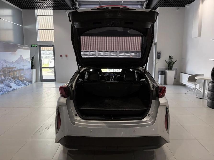 Toyota Prius IV (XW50) Москва  - изображение 7