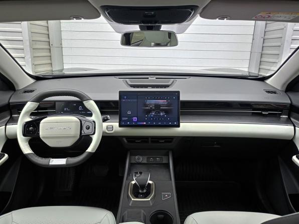 JETOUR DASHING I с пробегом 2023 года, цена 1 988 000 рублей, 25850 км, внедорожник, Автокод Объявления