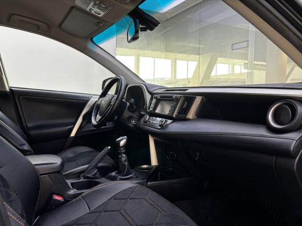 Toyota RAV4 IV (XA40) с пробегом 2013 года, цена 1 790 000 рублей, 203374 км, внедорожник, Автокод Объявления
