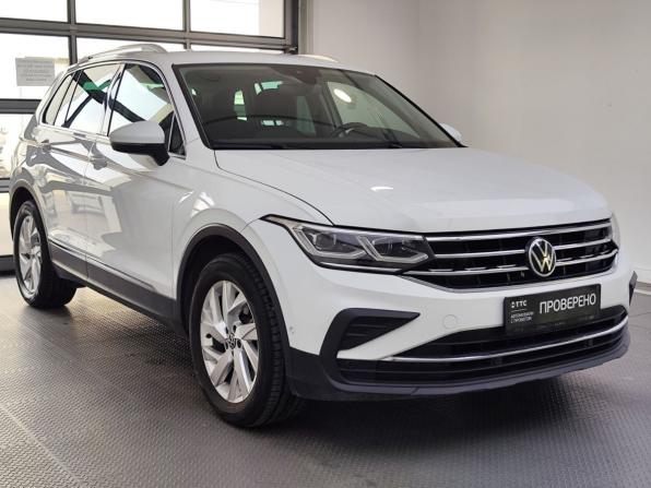 Volkswagen Tiguan II Рестайлинг с пробегом 2021 года, цена 3 885 000 рублей, 26000 км, внедорожник, Автокод Объявления