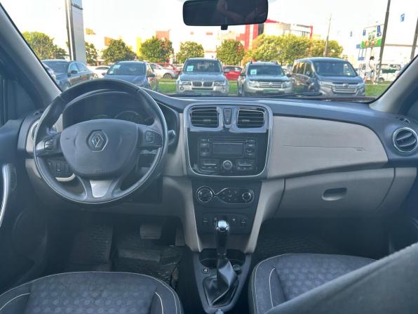 Renault Logan II с пробегом 2015 года, цена 653 000 рублей, 171303 км, седан, Автокод Объявления