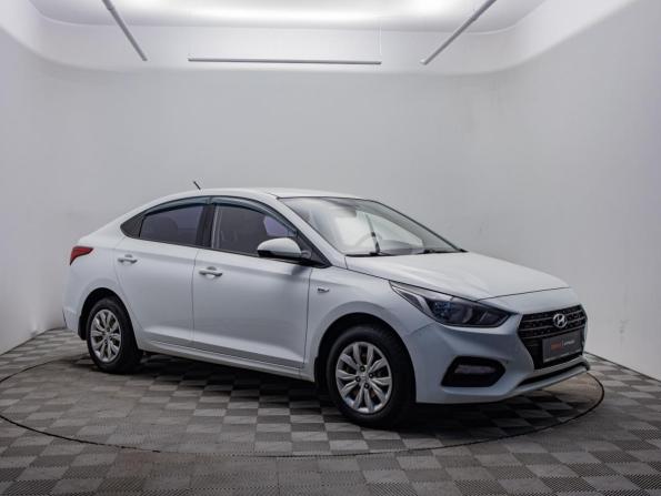 Hyundai Solaris II с пробегом 2017 года, цена 1 260 000 рублей, 111825 км, седан, Автокод Объявления