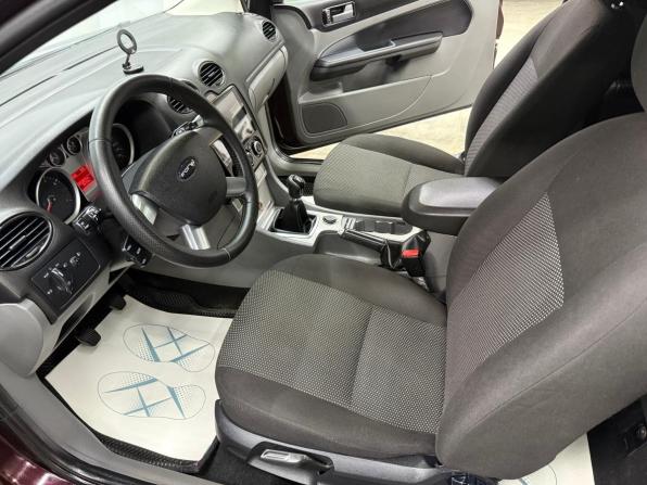 Ford Focus II Рестайлинг с пробегом 2010 года, цена 450 000 рублей, 376704 км, хэтчбек, Автокод Объявления