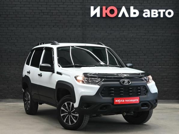 Lada (ВАЗ) Niva Travel I с пробегом 2024 года, цена 1 200 000 рублей, 15033 км, внедорожник, Автокод Объявления