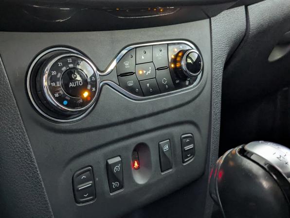Renault Sandero II Рестайлинг с пробегом 2020 года, цена 1 020 000 рублей, 76881 км, хэтчбек, Автокод Объявления