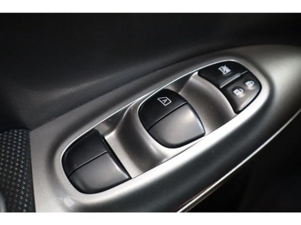 Nissan Juke I с пробегом 2013 года, цена 1 046 000 рублей, 91268 км, внедорожник, Автокод Объявления