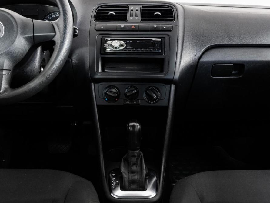Volkswagen Polo V Санкт-Петербург  - изображение 12