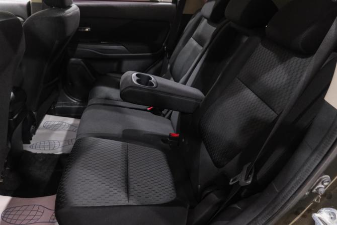 Mitsubishi Outlander III Рестайлинг 2 с пробегом 2015 года, цена 1 599 000 рублей, 166000 км, внедорожник, Автокод Объявления