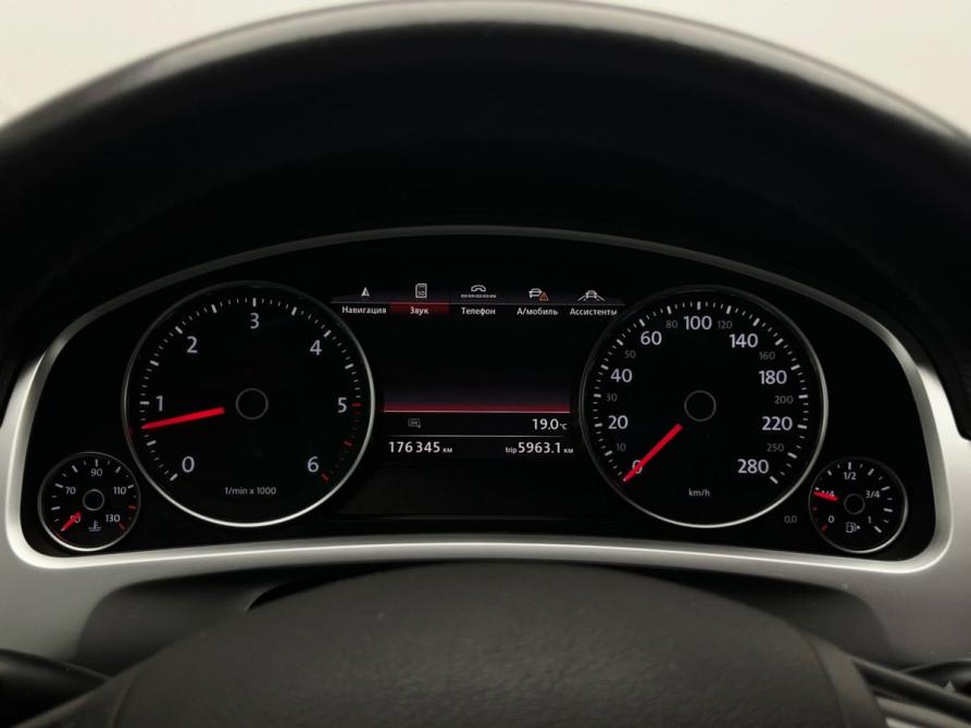 Volkswagen Touareg II Рестайлинг Мурманск  - изображение 28
