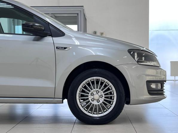 Volkswagen Polo V Рестайлинг с пробегом 2017 года, цена 1 040 000 рублей, 135000 км, седан, Автокод Объявления