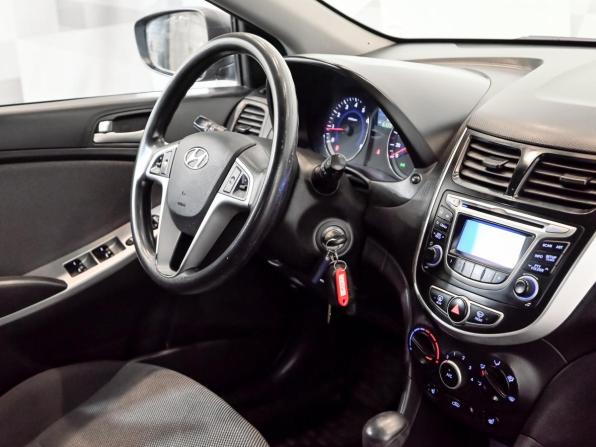 Hyundai Solaris I с пробегом 2014 года, цена 1 100 000 рублей, 163309 км, седан, Автокод Объявления