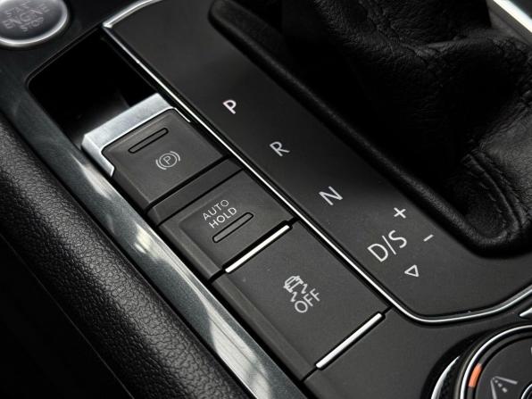Volkswagen Tiguan II с пробегом 2017 года, цена 2 849 000 рублей, 128143 км, внедорожник, Автокод Объявления