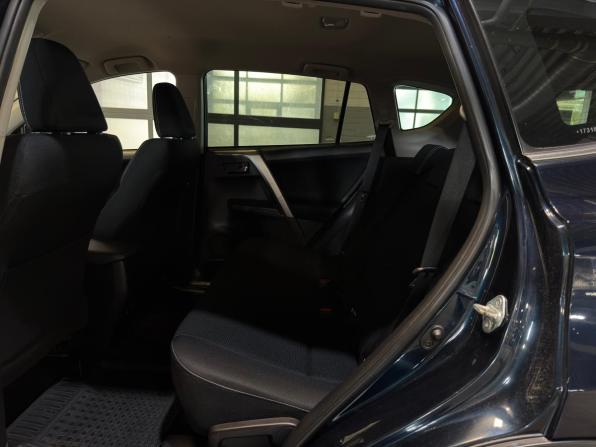Toyota RAV4 IV (XA40) Рестайлинг с пробегом 2019 года, цена 1 799 000 рублей, 230000 км, внедорожник, Автокод Объявления