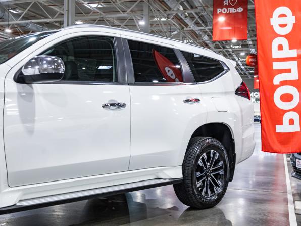 Mitsubishi Montero Sport III Рестайлинг с пробегом 2022 года, цена 3 700 000 рублей, 52419 км, внедорожник, Автокод Объявления
