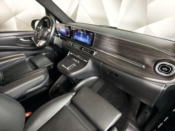 Mercedes-Benz V-Класс III (W447) Рестайлинг 2 с пробегом 2024 года, цена 10 600 000 рублей, 52428 км, минивэн, Автокод Объявления