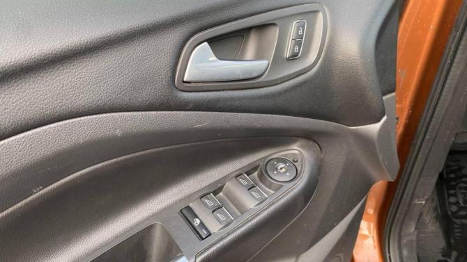 Ford Kuga II с пробегом 2014 года, цена 975 000 рублей, 269399 км, внедорожник, Автокод Объявления