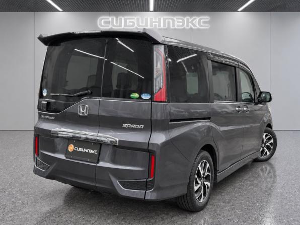 Honda Stepwgn V Рестайлинг с пробегом 2019 года, цена 2 149 000 рублей, 98500 км, минивэн, Автокод Объявления