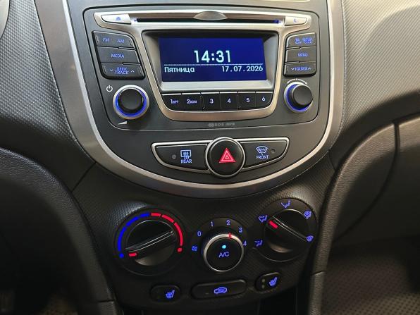 Hyundai Solaris I Рестайлинг с пробегом 2016 года, цена 990 000 рублей, 119453 км, седан, Автокод Объявления