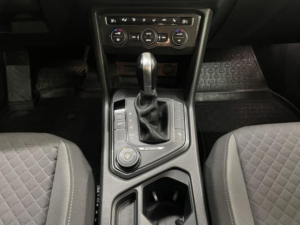 Volkswagen Tiguan II с пробегом 2017 года, цена 1 749 000 рублей, 165845 км, внедорожник, Автокод Объявления
