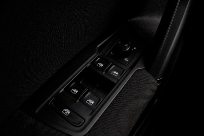 Volkswagen Tiguan II с пробегом 2019 года, цена 2 380 000 рублей, 132223 км, внедорожник, Автокод Объявления