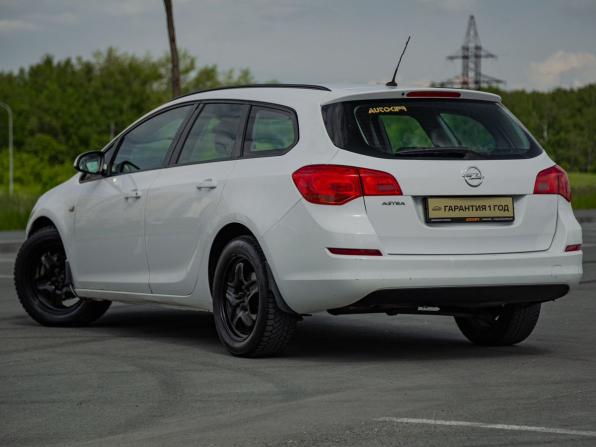 Opel Astra J с пробегом 2011 года, цена 656 000 рублей, 250000 км, универсал, Автокод Объявления