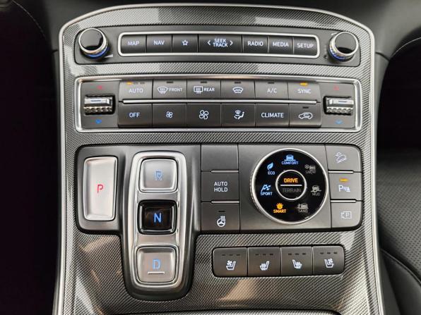 Hyundai Santa Fe IV Рестайлинг с пробегом 2021 года, цена 3 549 000 рублей, 141715 км, внедорожник, Автокод Объявления