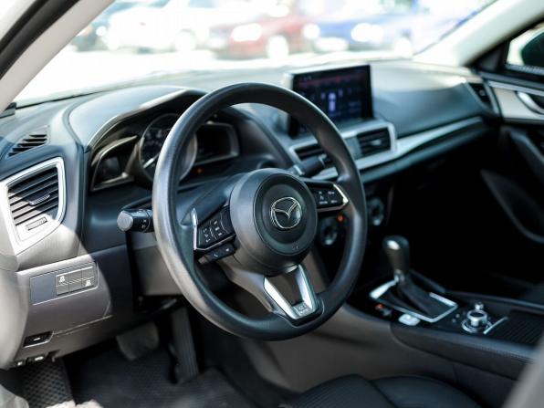Mazda 3 III (BM) Рестайлинг с пробегом 2016 года, цена 1 159 000 рублей, 229569 км, седан, Автокод Объявления