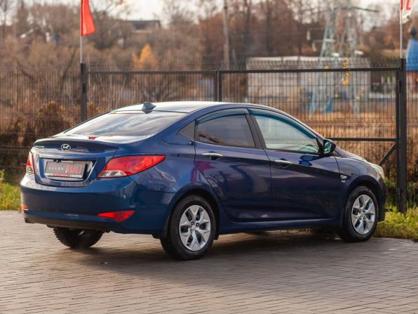 Hyundai Solaris I Рестайлинг с пробегом 2015 года, цена 990 000 рублей, 147807 км, седан, Автокод Объявления