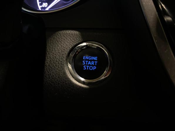 Toyota Camry VIII (XV70) с пробегом 2018 года, цена 2 670 000 рублей, 105013 км, седан, Автокод Объявления