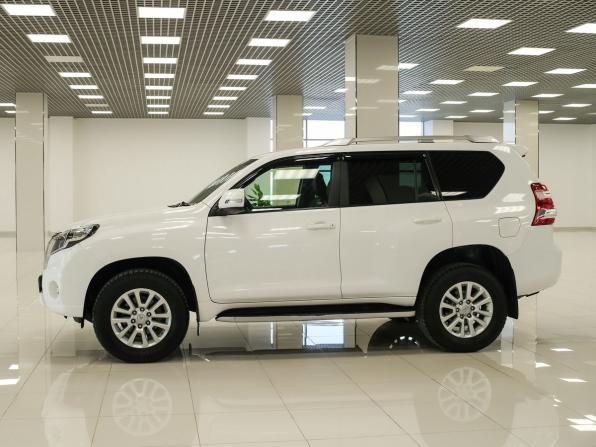 Toyota Land Cruiser Prado 150 Series Рестайлинг 1 с пробегом 2014 года, цена 3 103 000 рублей, 244132 км, внедорожник, Автокод Объявления